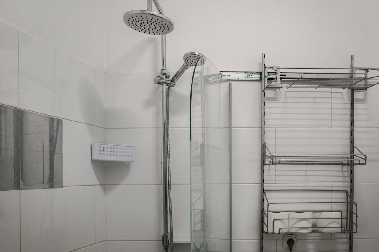 Joyful 2Br Shared Apt Near Millenium Tower & Danube River Виена Екстериор снимка
