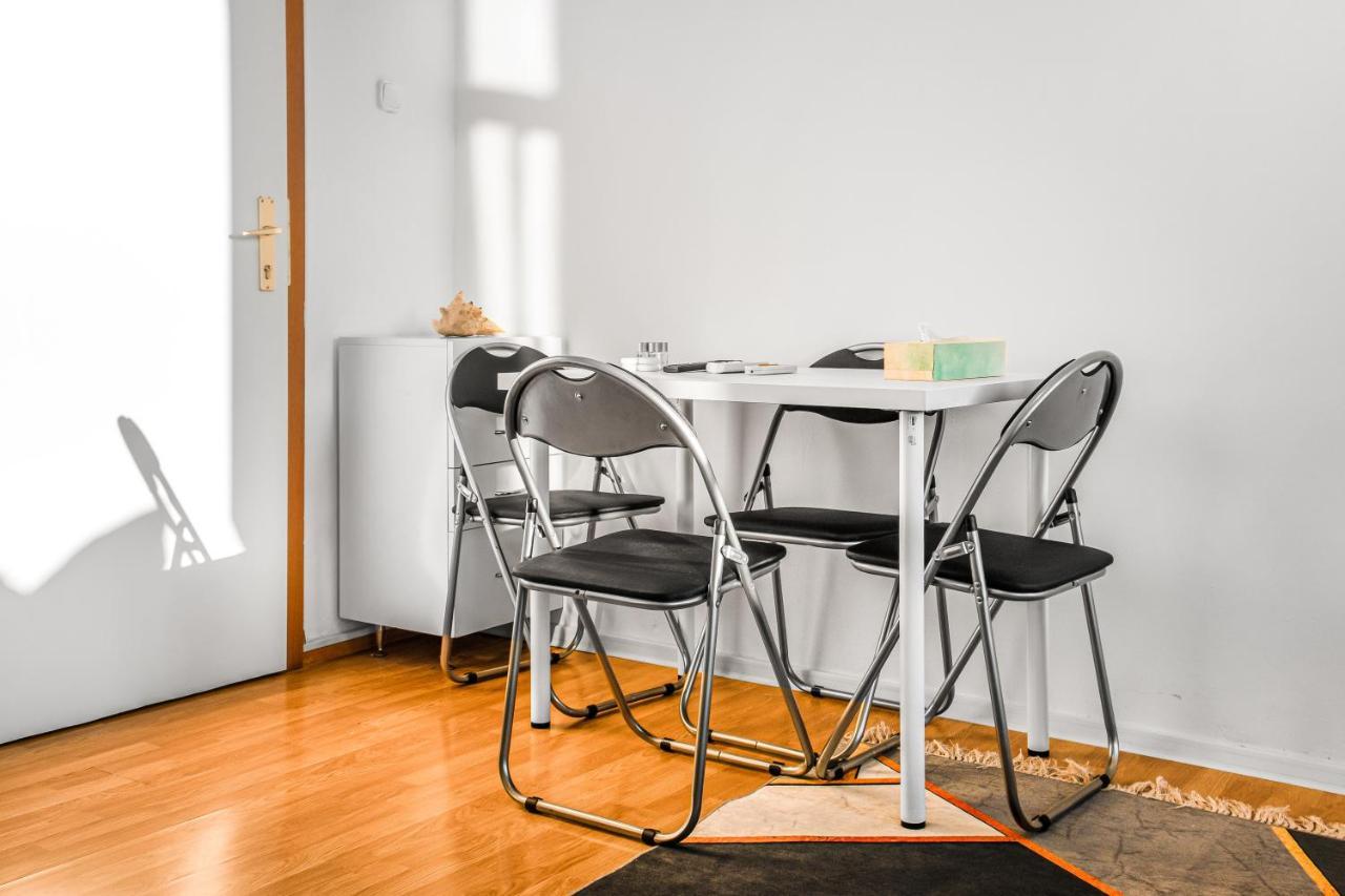 Joyful 2Br Shared Apt Near Millenium Tower & Danube River Виена Екстериор снимка