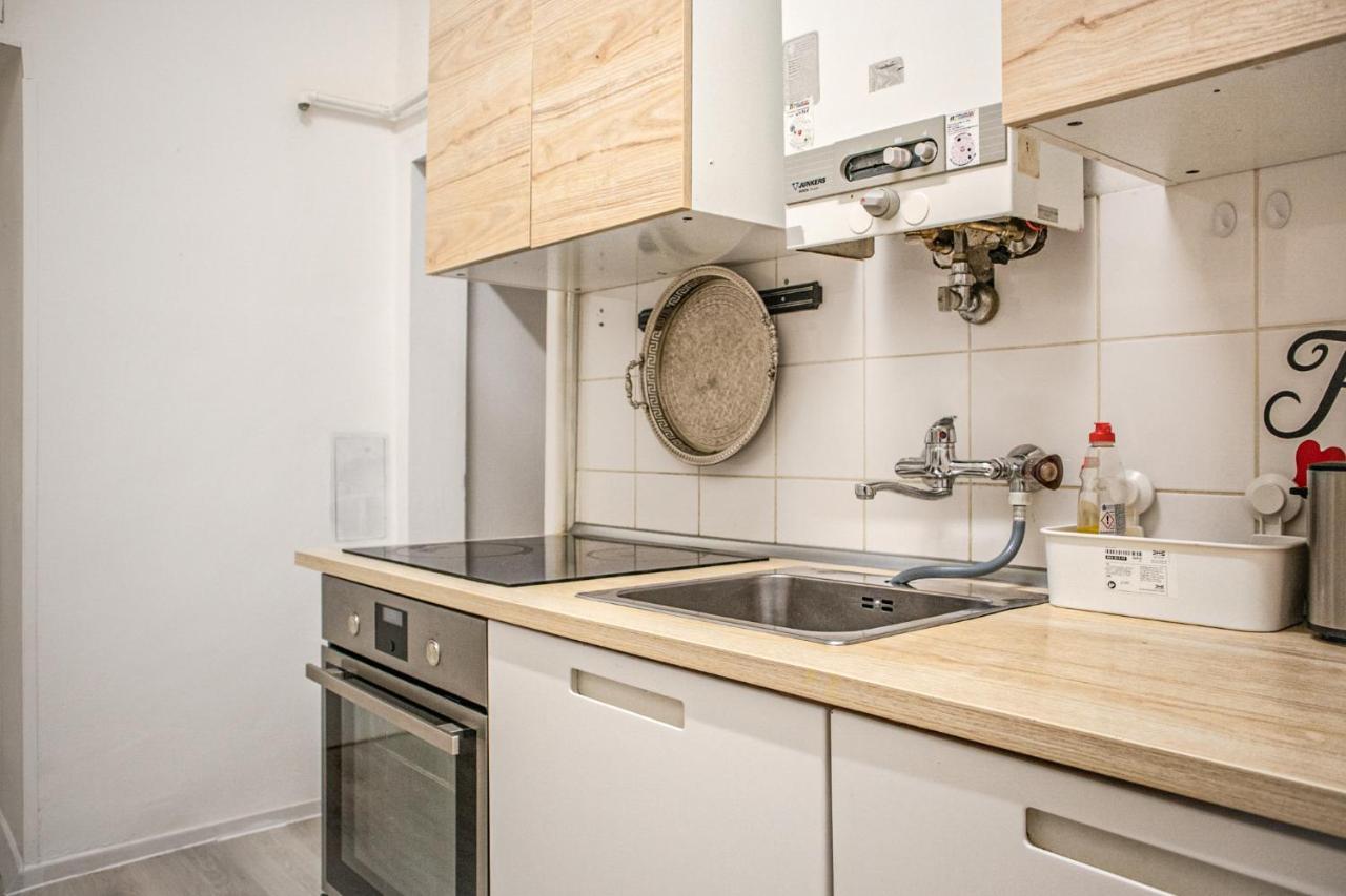 Joyful 2Br Shared Apt Near Millenium Tower & Danube River Виена Екстериор снимка